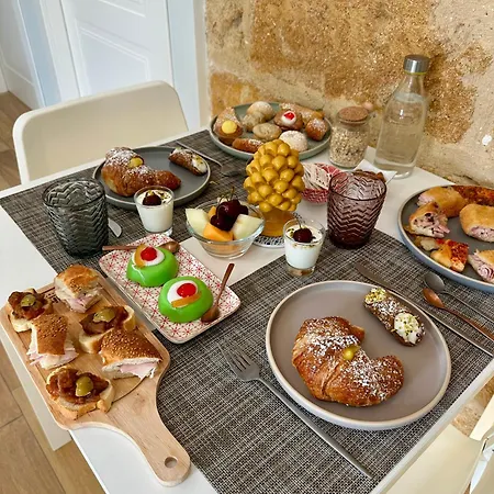 Nike Luxury Bed & Breakfast 4*